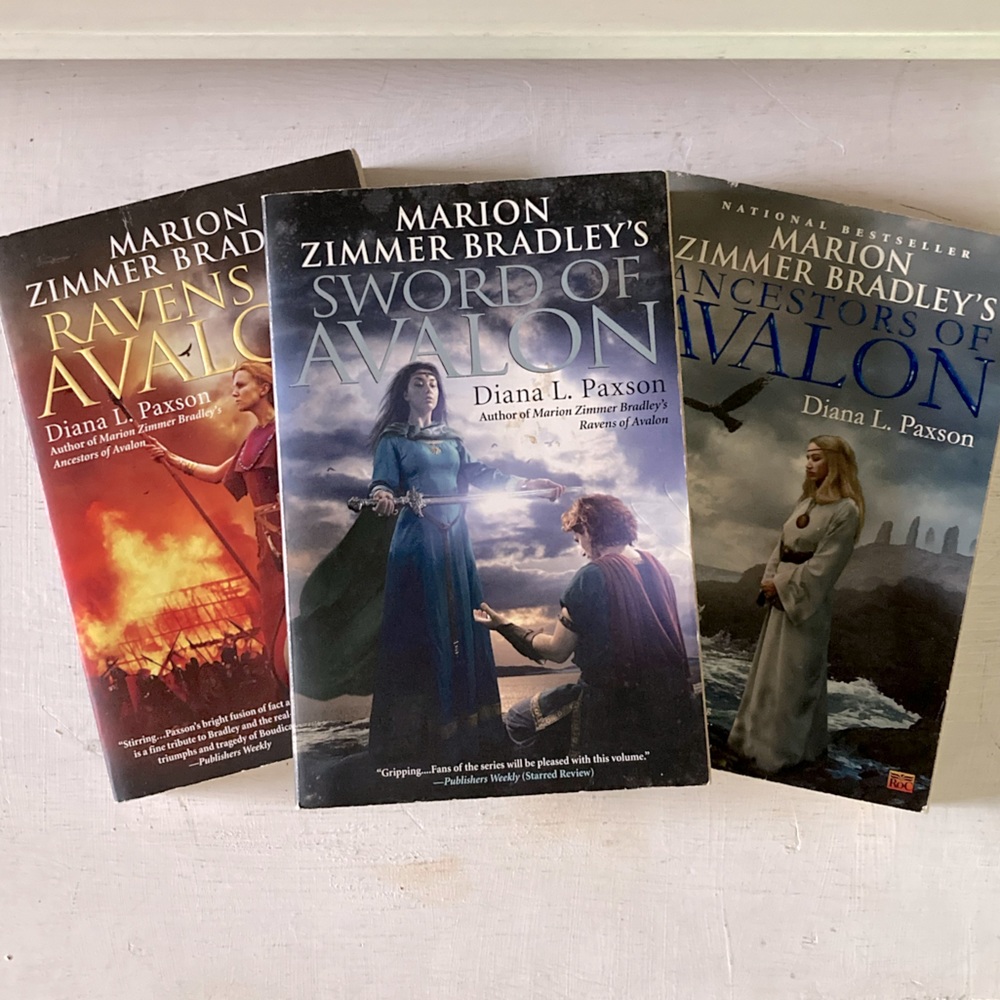 Final 3 Mists of Avalon book series - Diana Paxson, Marion Zimmer Bradley